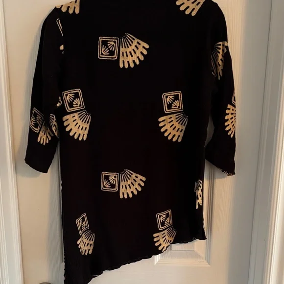 Boho Asymmetrical Top-Medium - Picture 8 of 10